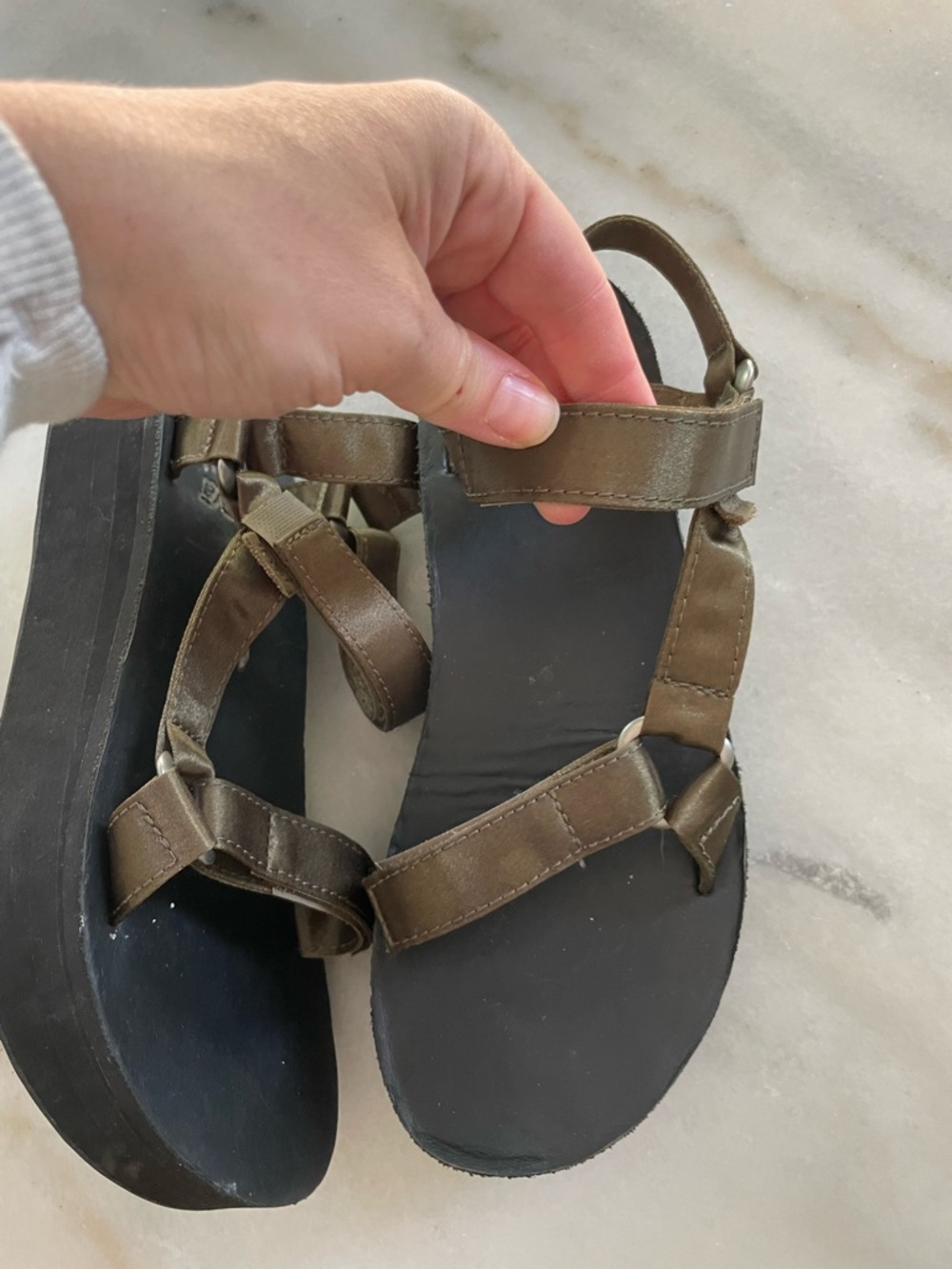 Teva Platform Strap Sandals in Olive Green and Black size 8 - Picture 2 of 4
